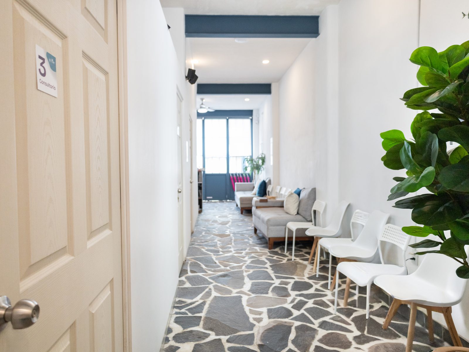 Sala de espera de Mia Clinicas de la Mujer en Tonala